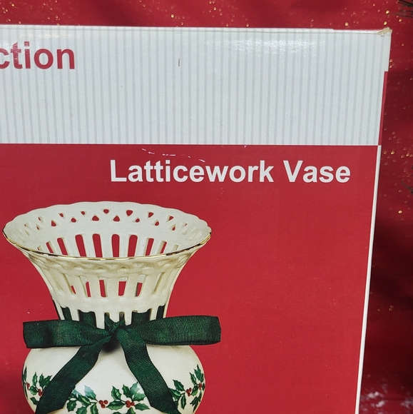 ❄️ (VINTAGE) Madison & Max:: Christmas Vases - Picture 10 of 12